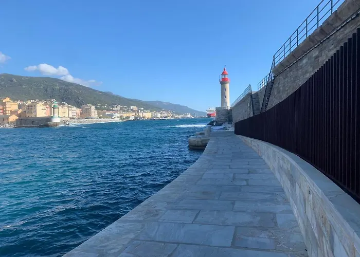 Confort Et Calme Au Sud De *