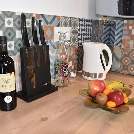 Confort Et Calme Au Sud De